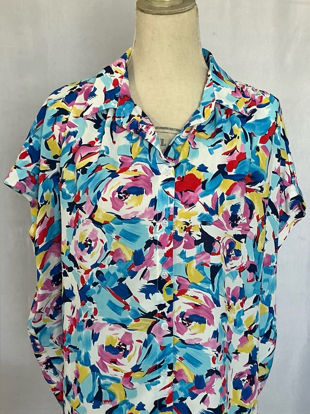 JODIFL Multicolor Floral Brushstroke Short-Sleeve Button Front Shirt